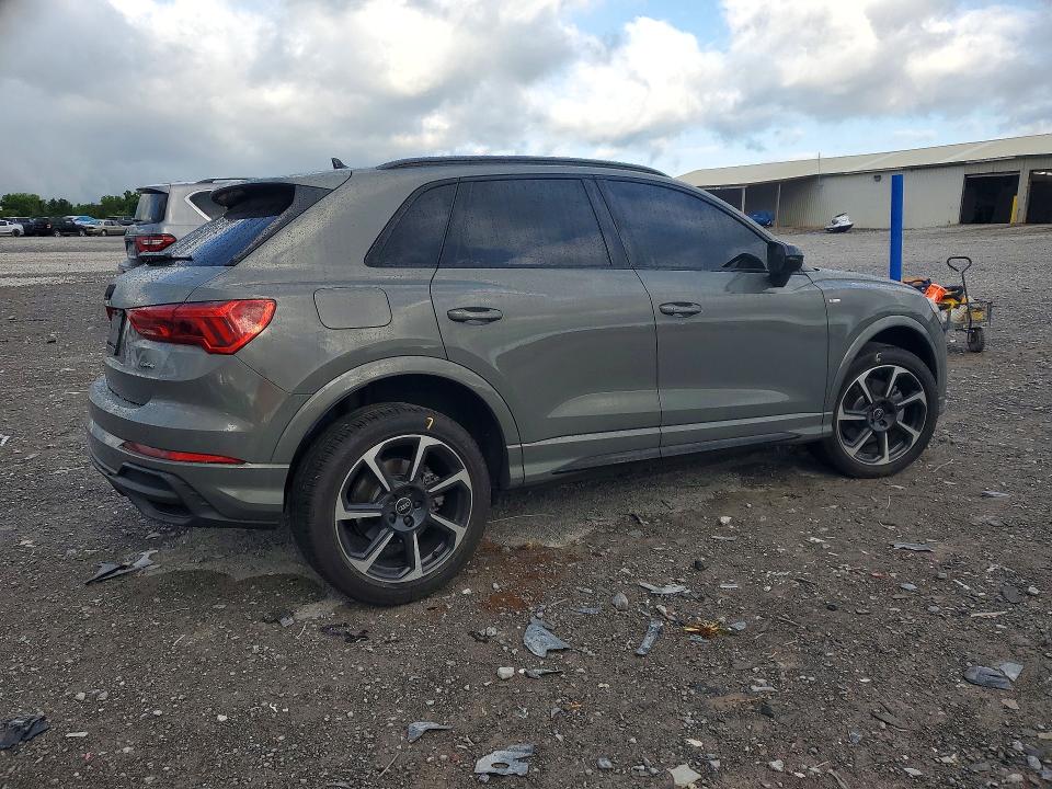 57441276 :رقم المزاد ، WA1EECF38S1083596 vin ، 2025 Audi Q3 مزاد بيع