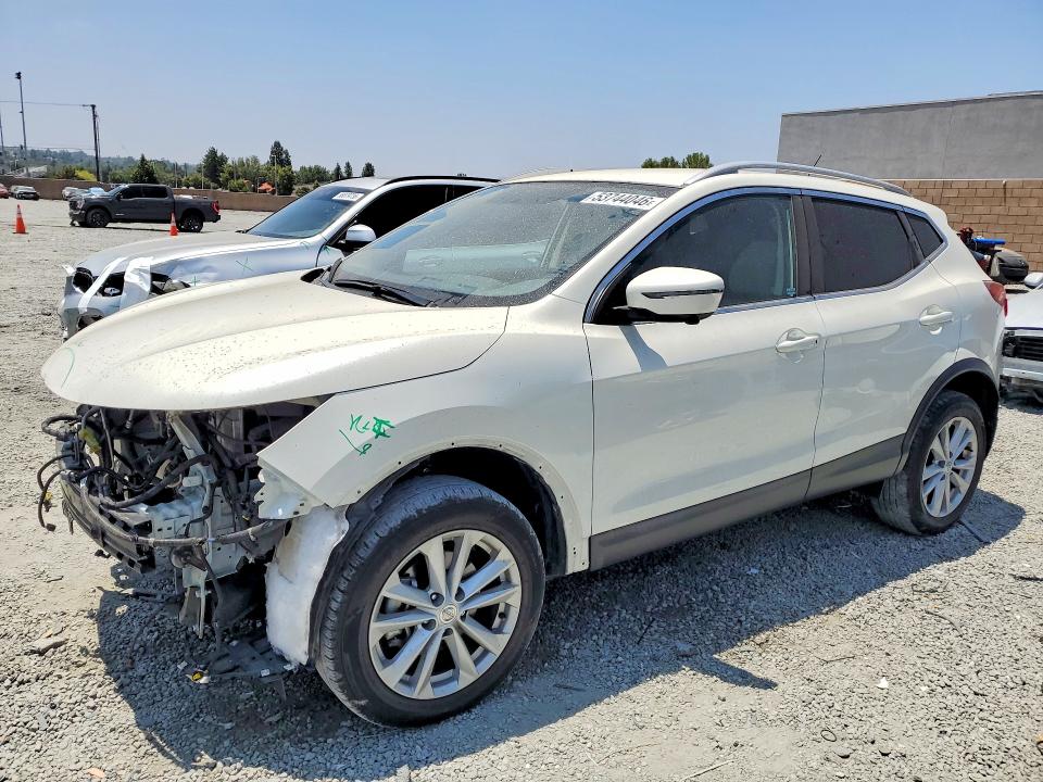 53744046 :رقم المزاد ، JN1BJ1CP9JW185350 vin ، 2018 Nissan Rogue Sport مزاد بيع