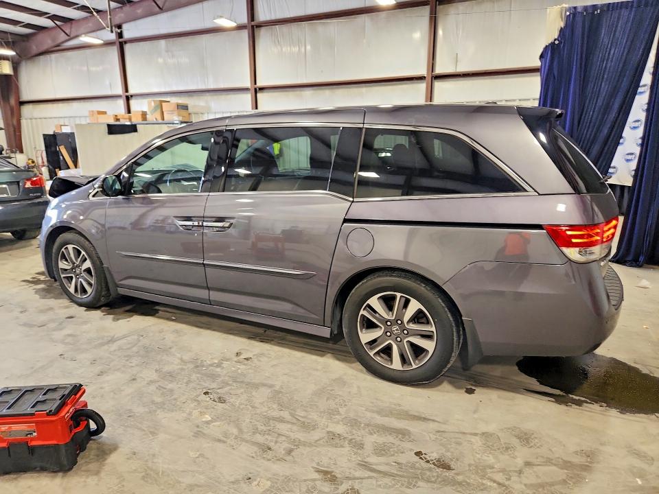 57640006 :رقم المزاد ، 5FNRL5H99FB001589 vin ، 2015 Honda Odyssey مزاد بيع
