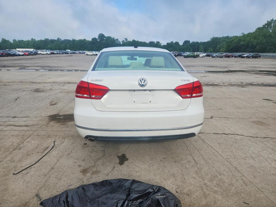 Продажа на аукционе авто 2015 Volkswagen Passat, vin: 1VWCV7A3XFC030305, номер лота: 58563986
