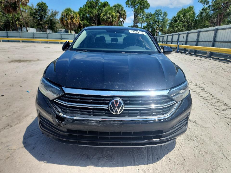 57405616 :رقم المزاد ، 3VW5M7BU8PM045176 vin ، 2023 Volkswagen Jetta مزاد بيع
