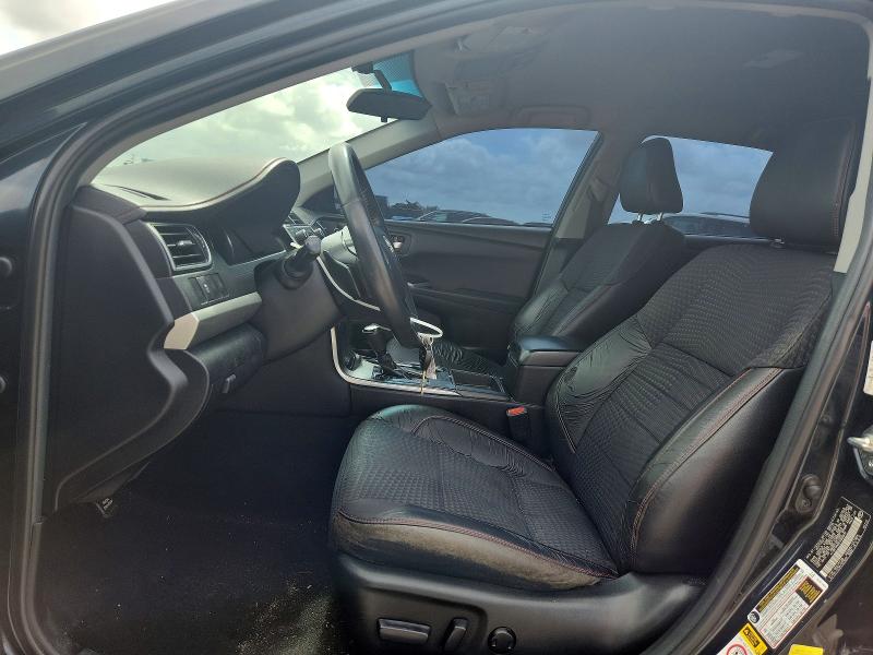 55401116 :رقم المزاد ، 4T1BF1FK9FU966916 vin ، 2015 Toyota Camry مزاد بيع