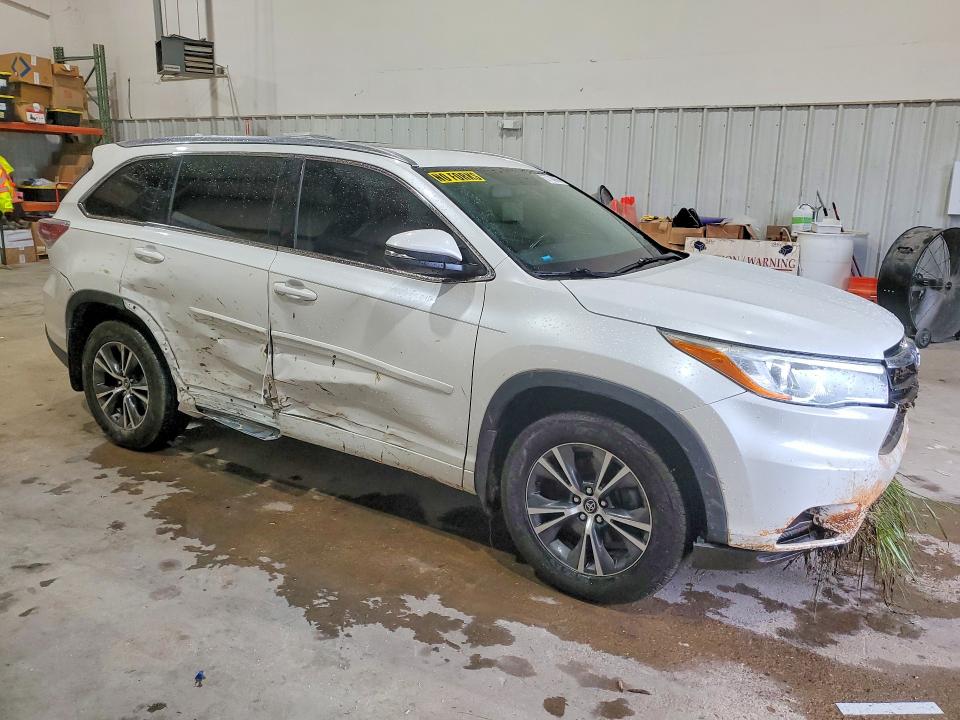 Продажа на аукционе авто 2016 Toyota Highlander, vin: 5TDJKRFH5GS352661, номер лота: 57730936