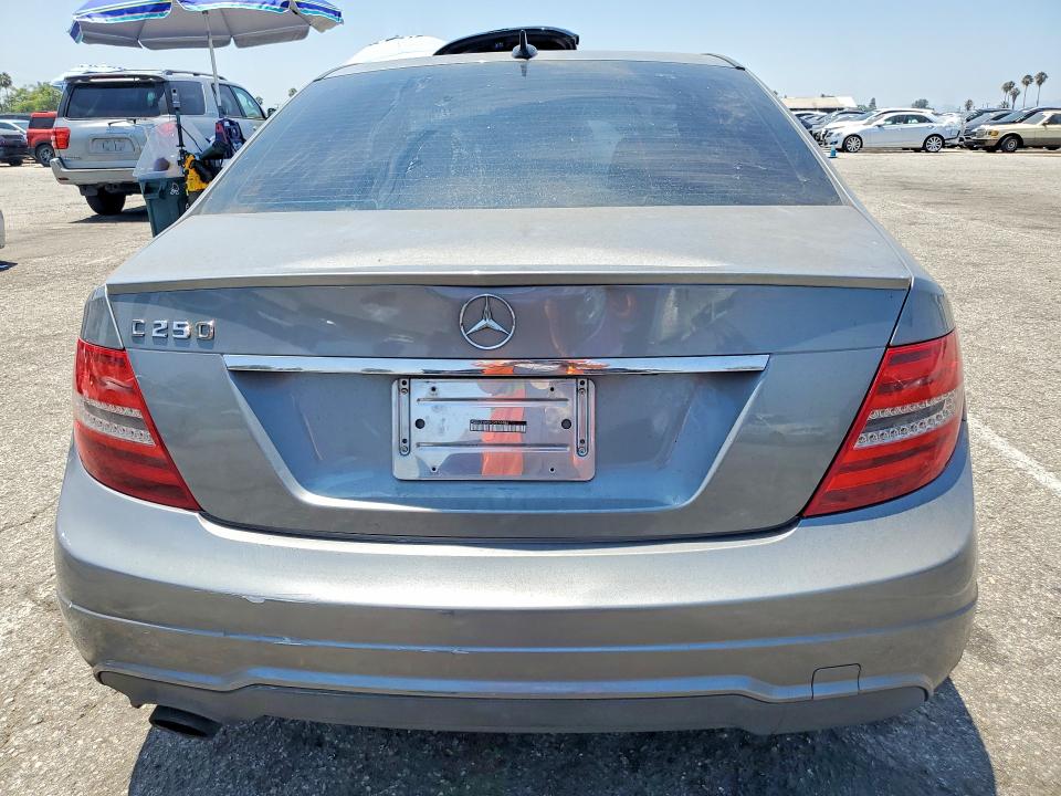 58492126 :رقم المزاد ، WDDGF4HB1CR216486 vin ، 2012 Mercedes-benz C مزاد بيع