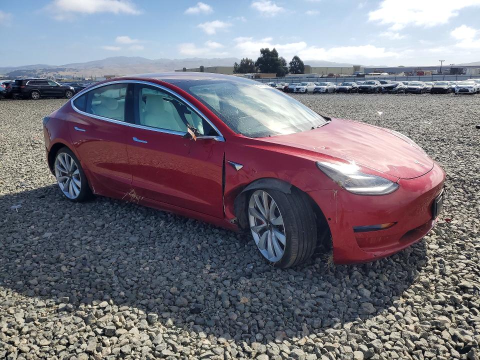 55713096 :رقم المزاد ، 5YJ3E1EB8JF079452 vin ، 2018 Tesla Model 3 مزاد بيع