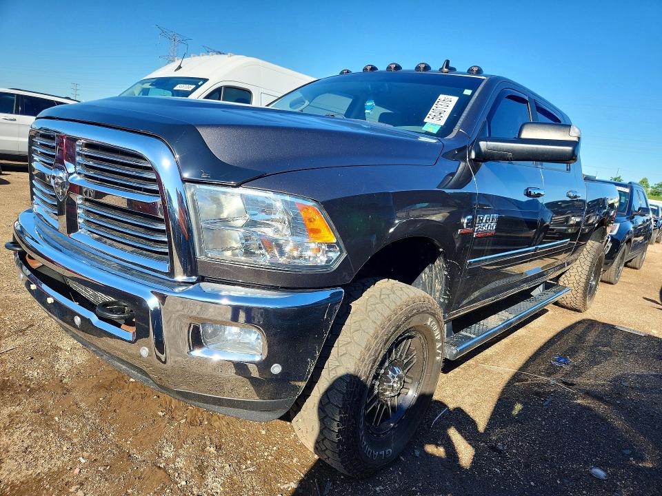 56401376 :رقم المزاد ، 3C6UR5ML4HG563091 vin ، 2017 Ram 2500 مزاد بيع