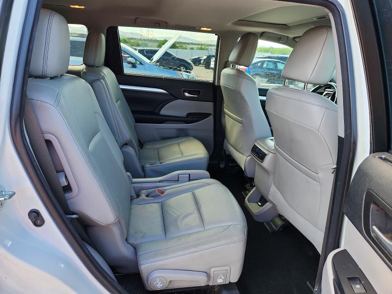 2017 Toyota Highlander მანქანა იყიდება აუქციონზე, vin: 5TDJZRFH0HS382731, აუქციონის ნომერი: 56634396