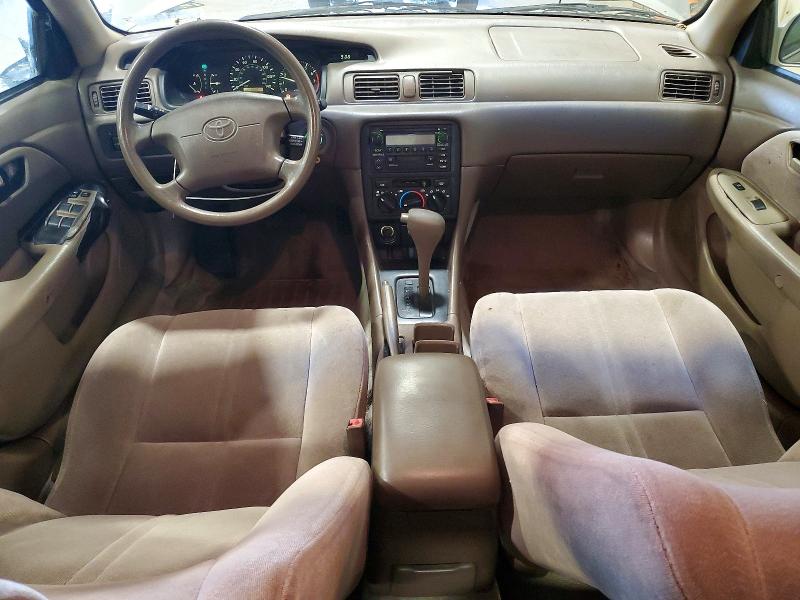 56448976 :رقم المزاد ، 4T1BG22K1XU415373 vin ، 1999 Toyota Camry مزاد بيع