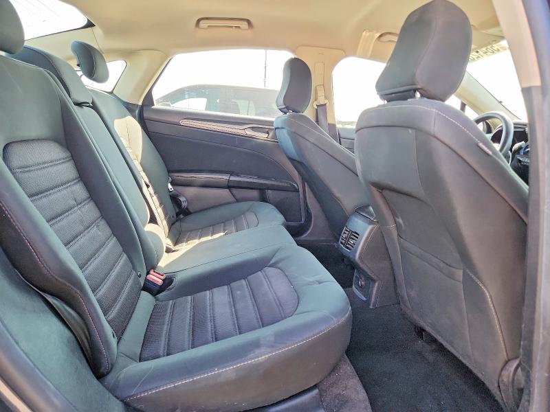 56412806 :رقم المزاد ، 3FA6P0LU4LR267348 vin ، 2020 Ford Fusion مزاد بيع