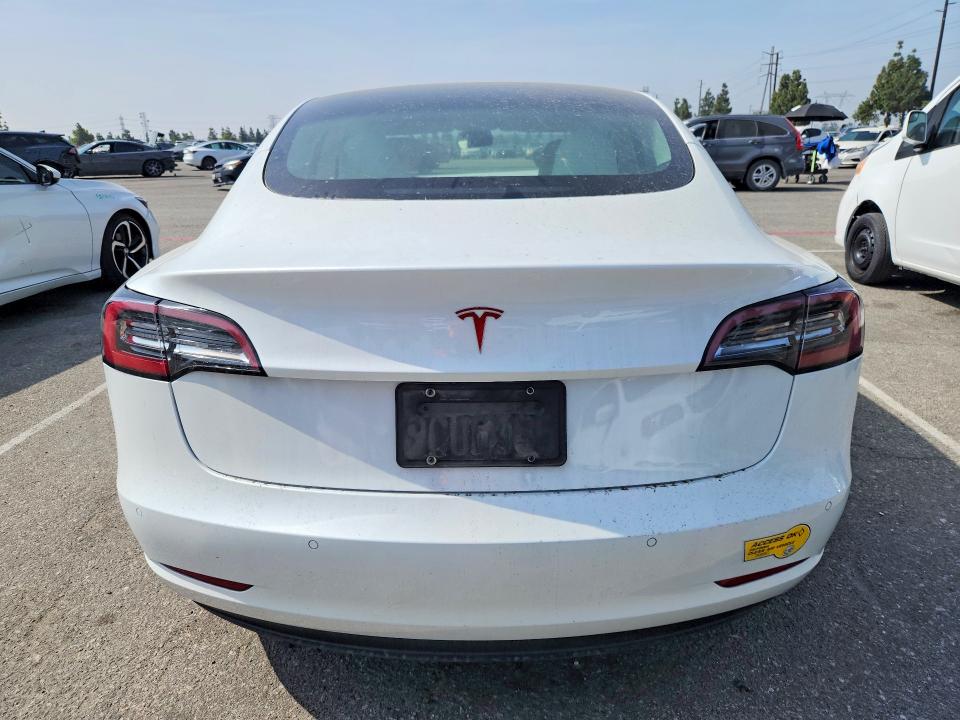 55956376 :رقم المزاد ، 5YJ3E1EA5NF339822 vin ، 2022 Tesla Model 3 مزاد بيع