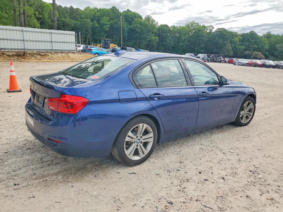 56313276 :رقم المزاد ، WBA8E3C57GK504716 vin ، 2016 Bmw 328 مزاد بيع