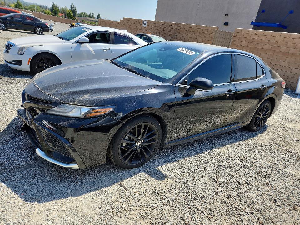56479026 :رقم المزاد ، 4T1K61AK2MU556513 vin ، 2021 Toyota Camry مزاد بيع