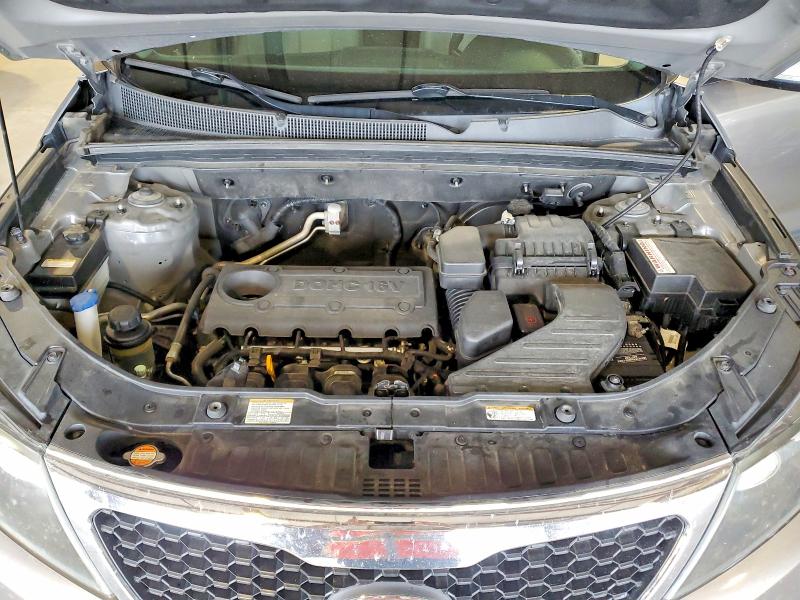 57969196 :رقم المزاد ، 5XYKTCA13BG034455 vin ، 2011 Kia Sorento مزاد بيع