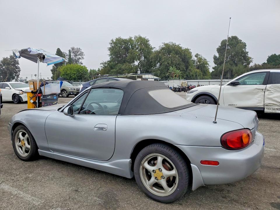 55823736 :رقم المزاد ، JM1NB3530Y0139738 vin ، 2000 Mazda Mx-5 Miata مزاد بيع