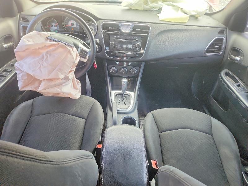 2011 Chrysler 200 მანქანა იყიდება აუქციონზე, vin: 1C3BC1FGXBN552478, აუქციონის ნომერი: 58758576