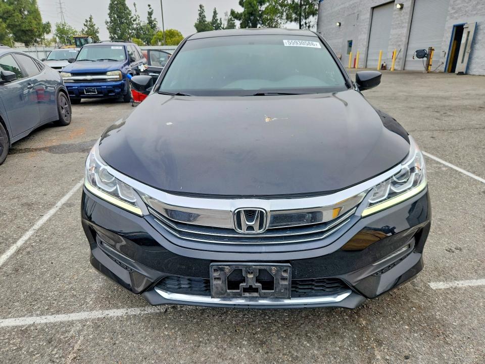 Продаж на аукціоні авто 2017 Honda Accord, vin: 1HGCR2F51HA055498, номер лоту: 55930586