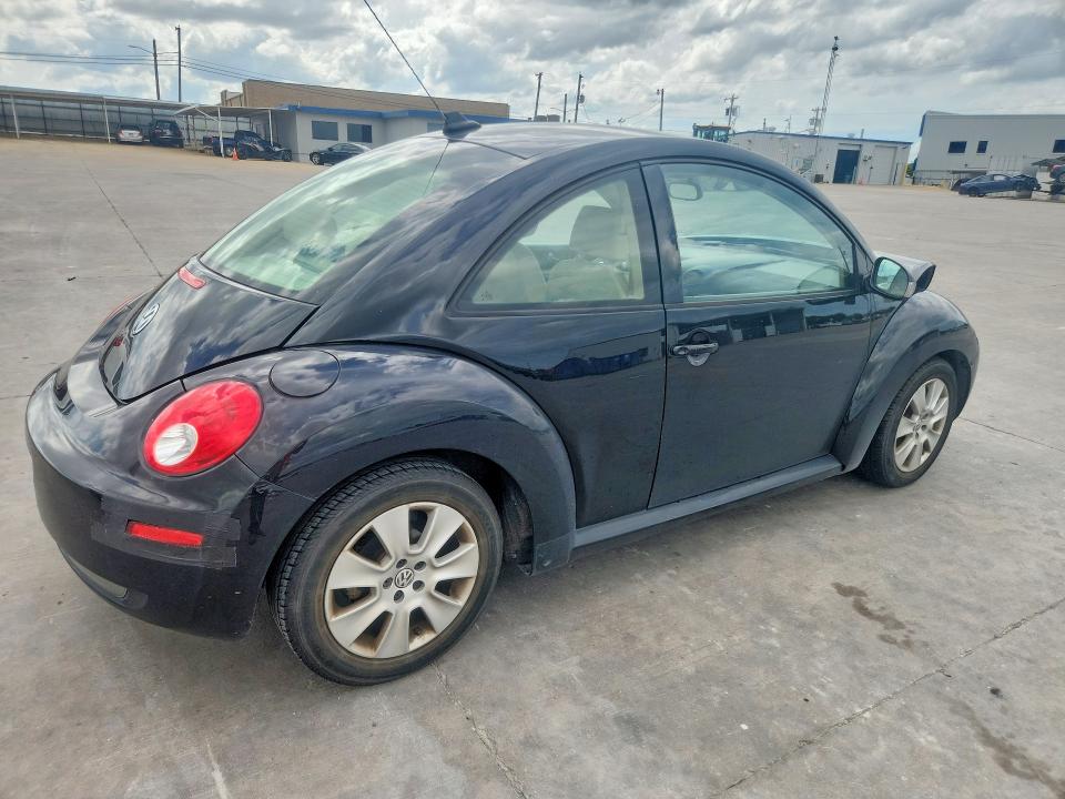 56314056 :رقم المزاد ، 3VWPW31CX9M506997 vin ، 2009 Volkswagen New Beetle مزاد بيع