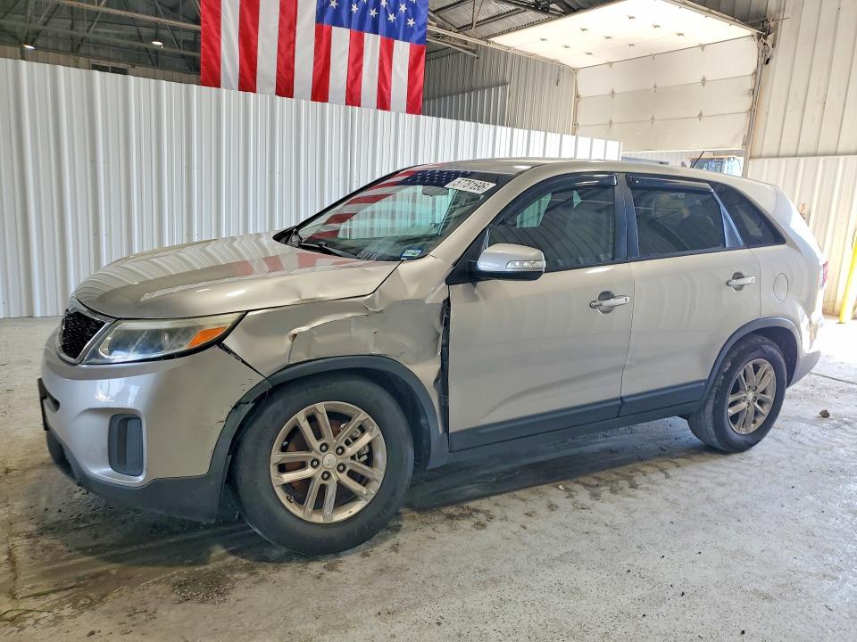 57781696 :رقم المزاد ، 5XYKT3A61FG621447 vin ، 2015 Kia Sorento مزاد بيع