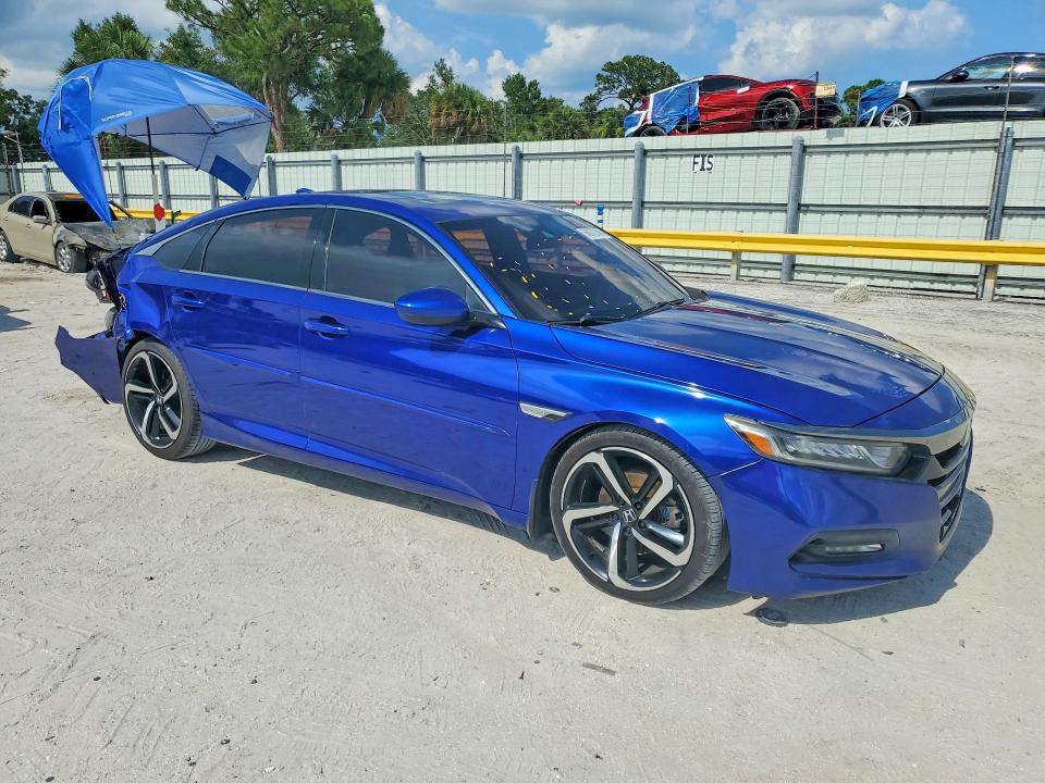 Продаж на аукціоні авто 2018 Honda Accord, vin: 1HGCV2F3XJA044869, номер лоту: 56972356