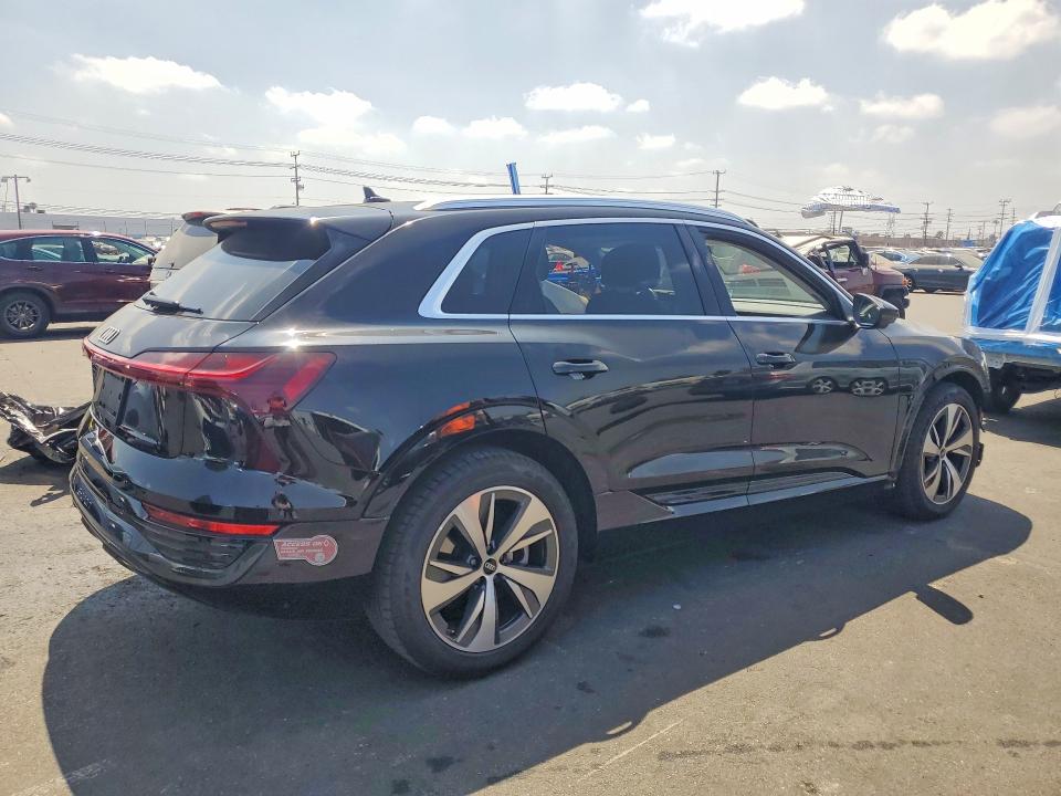 Продажа на аукционе авто 2024 Audi Q8 E-tron, vin: WA15AAGEXRB039331, номер лота: 58064156