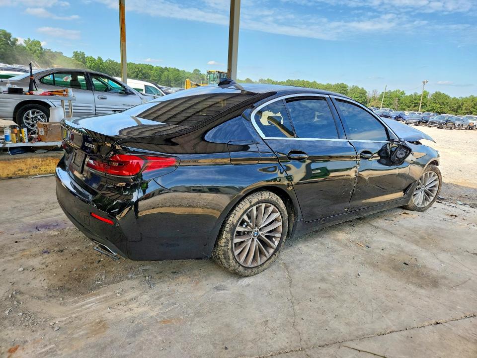 58553706 :رقم المزاد ، WBA13BJ01MCF62337 vin ، 2021 Bmw 530 مزاد بيع