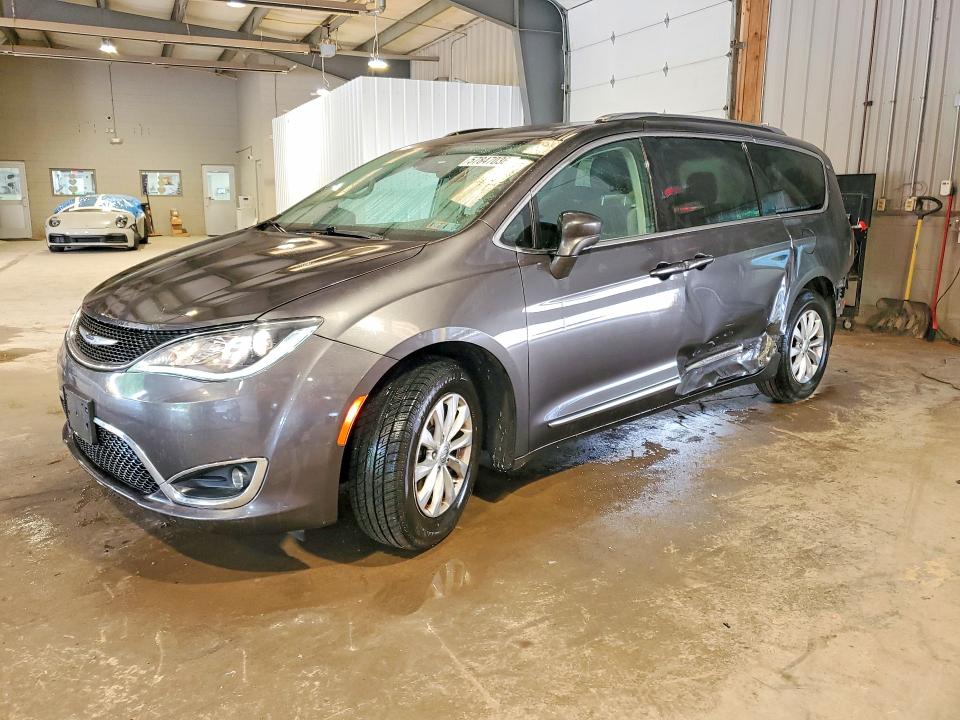 Продажа на аукционе авто 2019 Chrysler Pacifica, vin: 2C4RC1BG7KR588597, номер лота: 57847036