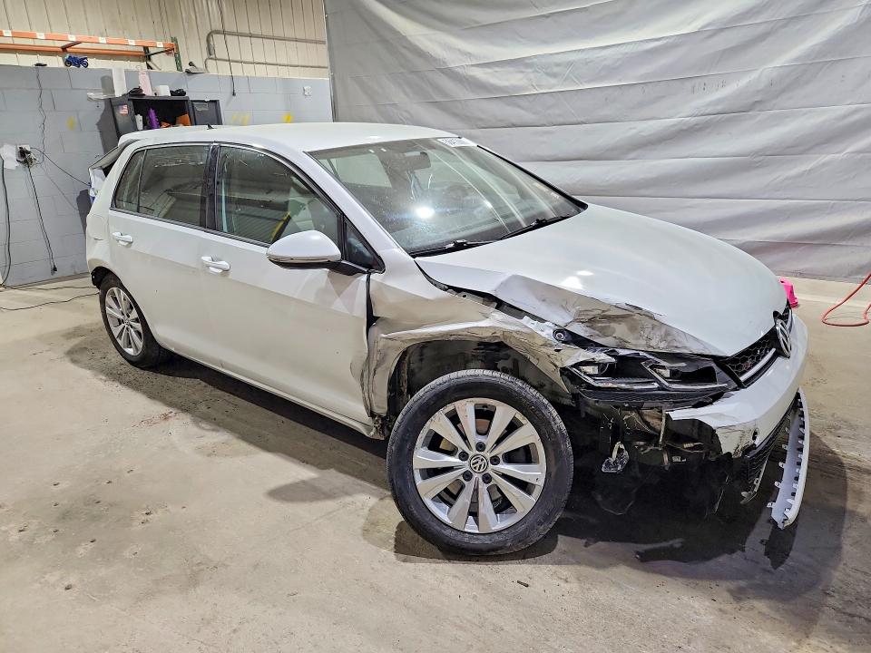 2017 Volkswagen Golf მანქანა იყიდება აუქციონზე, vin: 3VW117AU9HM062790, აუქციონის ნომერი: 56413686