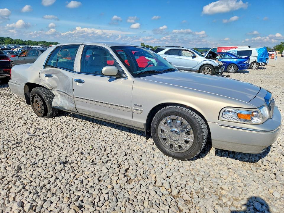2010 Mercury Grand Marquis მანქანა იყიდება აუქციონზე, vin: 2MEBM7FV2AX630676, აუქციონის ნომერი: 58583426