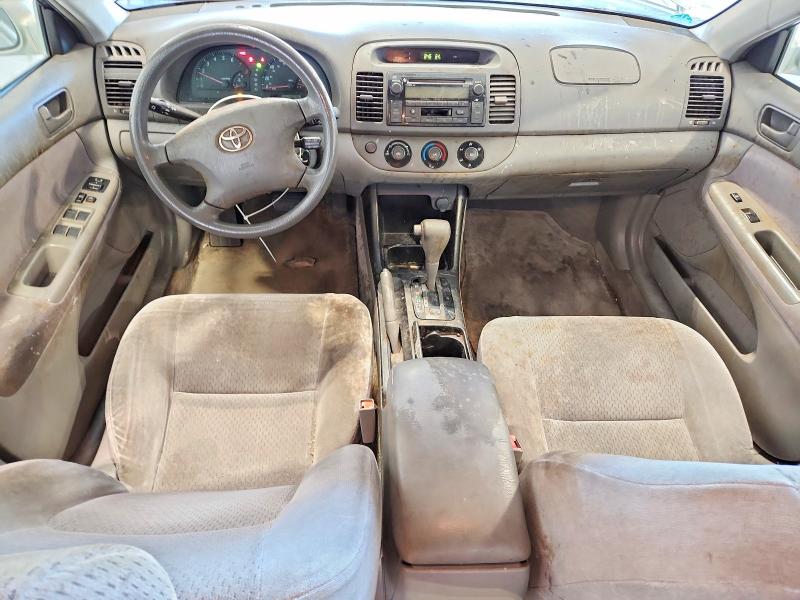 56932456 :رقم المزاد ، JTDBE32K820045555 vin ، 2002 Toyota Camry مزاد بيع