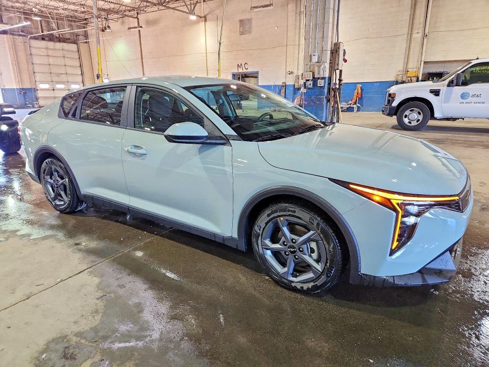 2026 Kia K4 მანქანა იყიდება აუქციონზე, vin: 3KPFT4DE9TE321013, აუქციონის ნომერი: 57057786