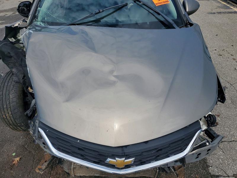 55878626 :رقم المزاد ، 3G1BE6SM5HS566004 vin ، 2017 Chevrolet Cruze مزاد بيع