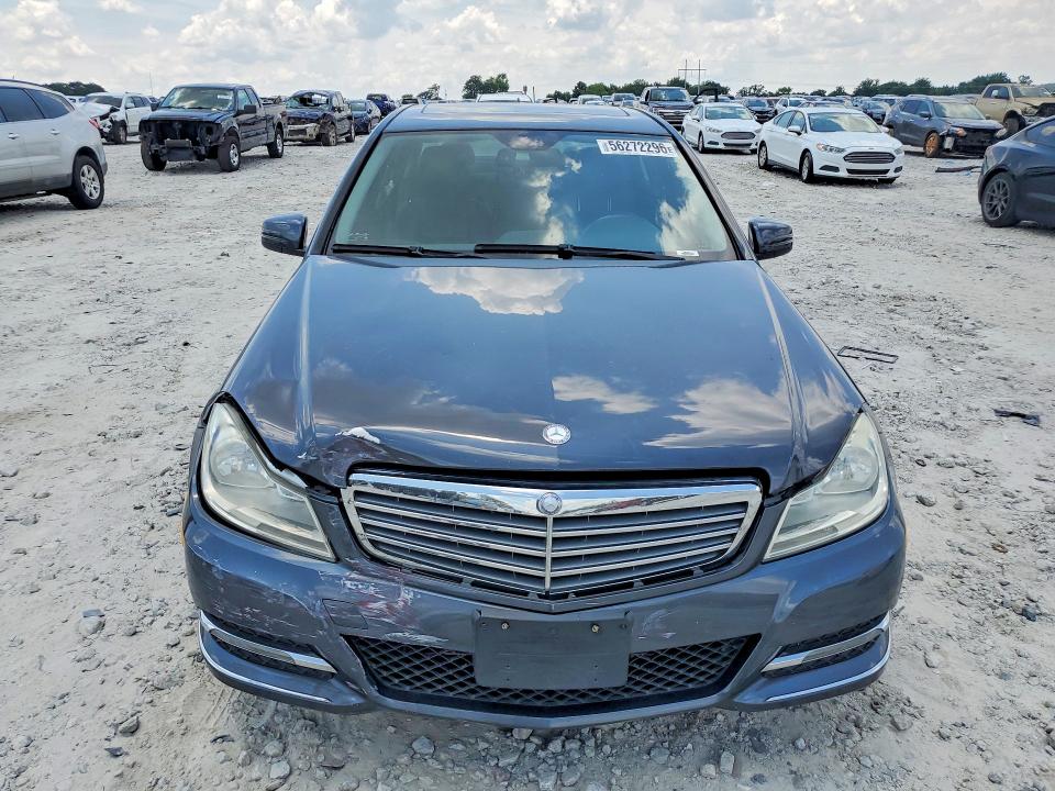 56272296 :رقم المزاد ، WDDGF8AB8DR250704 vin ، 2013 Mercedes-benz C مزاد بيع