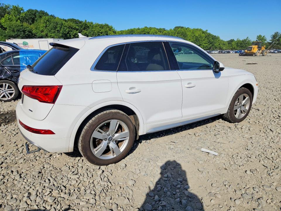 56111876 :رقم المزاد ، WA1BNAFY3K2078514 vin ، 2019 Audi Q5 مزاد بيع
