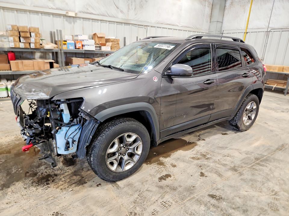 56041196 :رقم المزاد ، 1C4PJMBX4KD107755 vin ، 2019 Jeep Cherokee مزاد بيع