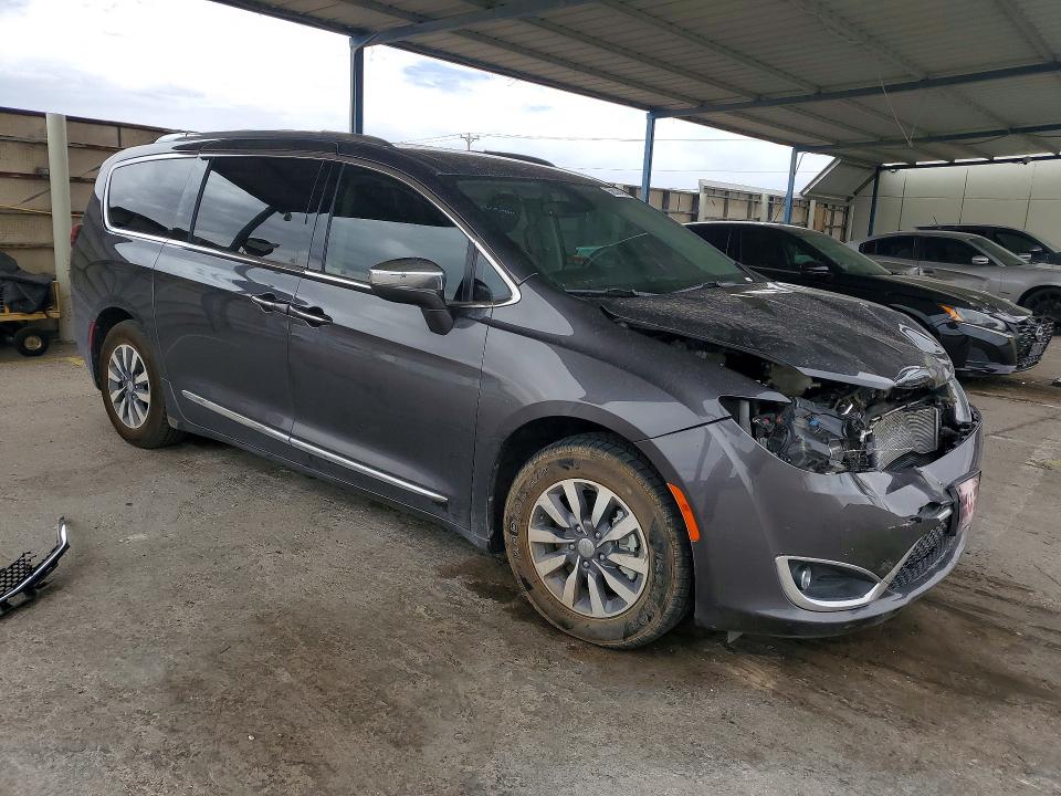 56531496 :رقم المزاد ، 2C4RC1N70LR257728 vin ، 2020 Chrysler Pacifica مزاد بيع