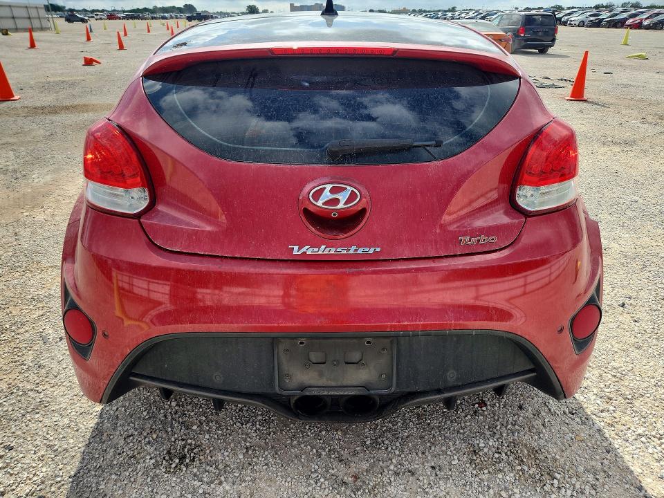 55754066 :رقم المزاد ، KMHTC6AE7FU217348 vin ، 2015 Hyundai Veloster مزاد بيع