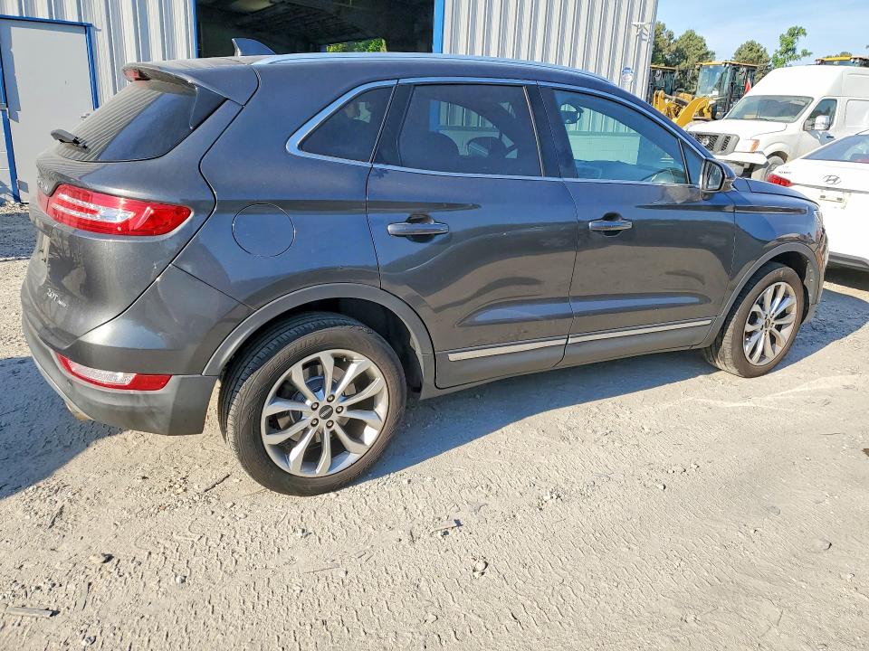 56177556 :رقم المزاد ، 5LMCJ2D97JUL22572 vin ، 2018 Lincoln Mkc مزاد بيع