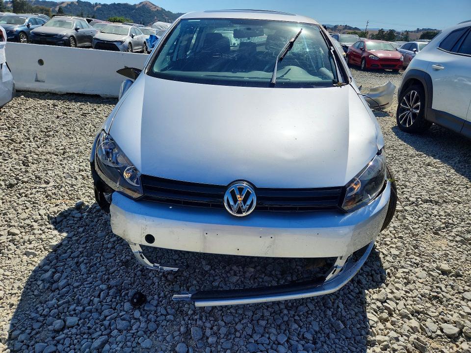 57272656 :رقم المزاد ، WVWDB7AJ5EW002133 vin ، 2014 Volkswagen Golf مزاد بيع