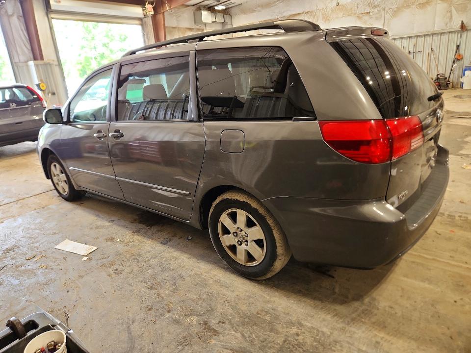 2004 Toyota Sienna მანქანა იყიდება აუქციონზე, vin: 5TDZA22C04S070561, აუქციონის ნომერი: 57249066