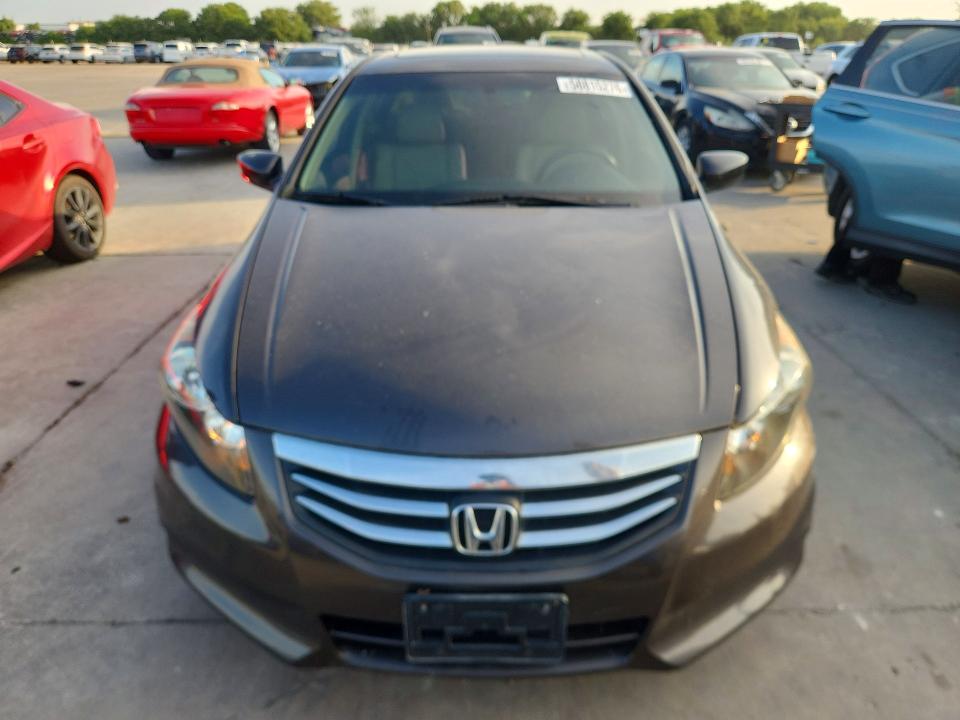 58815276 :رقم المزاد ، 1HGCP2F89BA071424 vin ، 2011 Honda Accord مزاد بيع