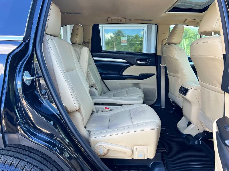 Продаж на аукціоні авто 2018 Toyota Highlander, vin: 5TDJZRFH6JS558378, номер лоту: 58086606