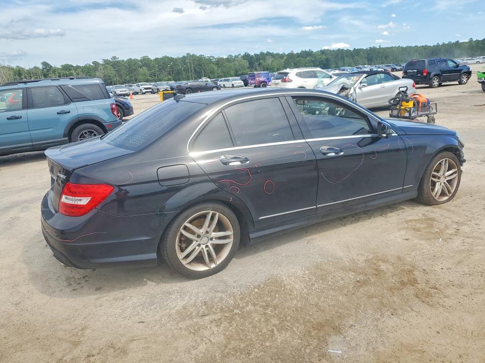 Продаж на аукціоні авто 2013 Mercedes-benz C, vin: WDDGF8AB8DR295335, номер лоту: 56716096