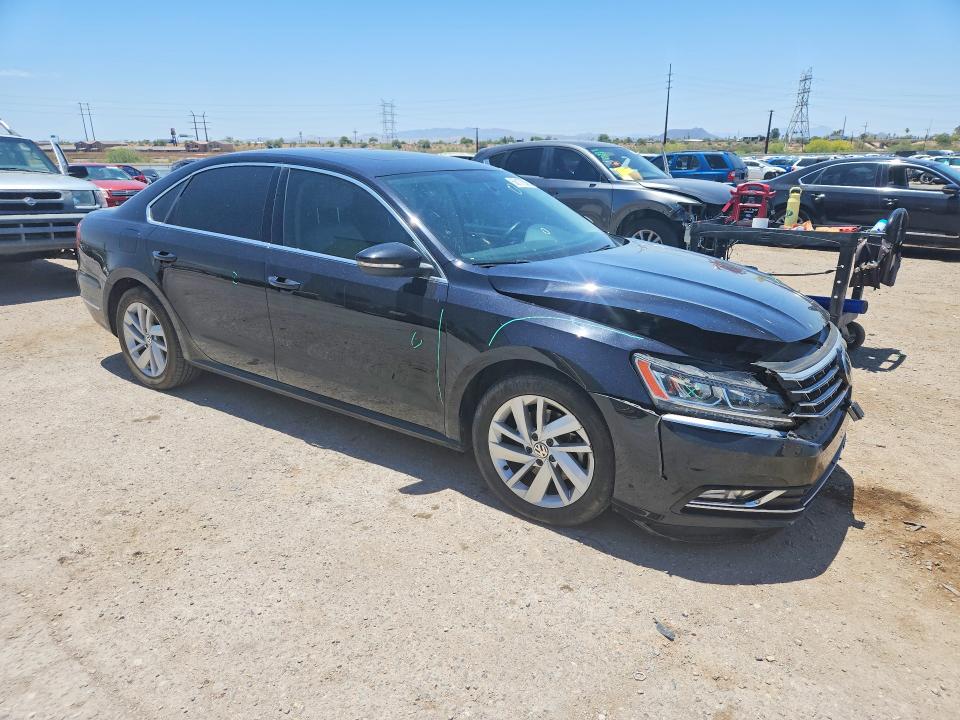 56177356 :رقم المزاد ، 1VWBA7A38JC045482 vin ، 2018 Volkswagen Passat مزاد بيع