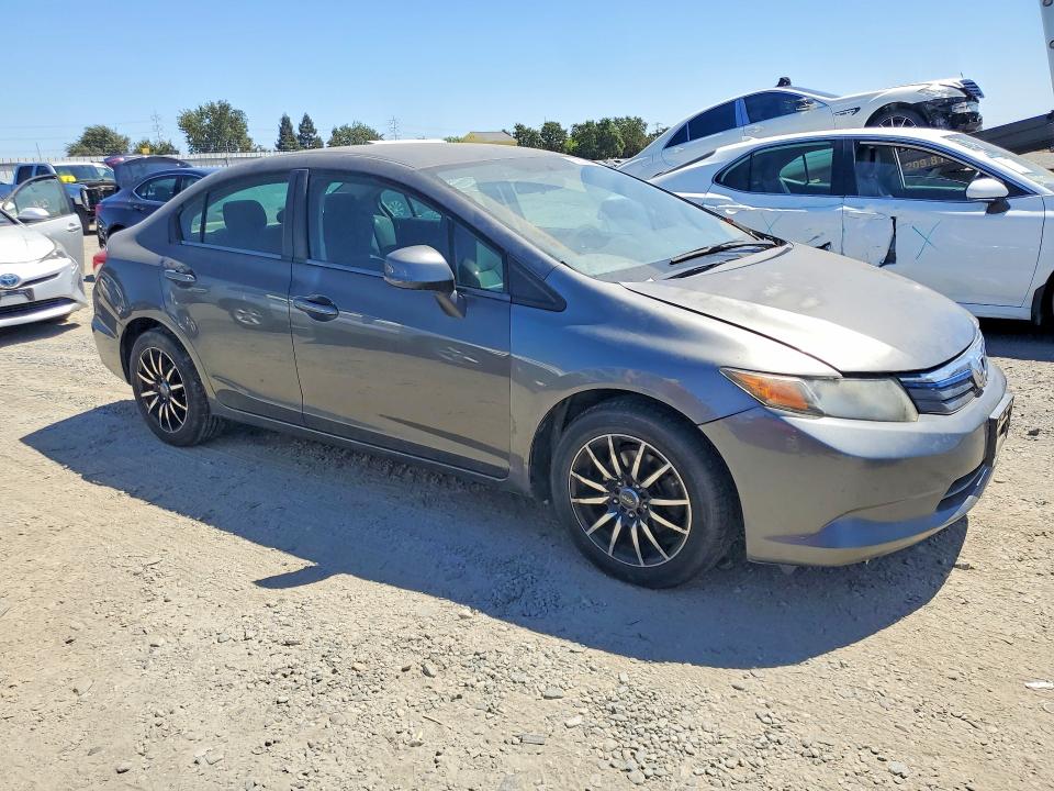 59298096 :رقم المزاد ، 2HGFB2F56DH577573 vin ، 2013 Honda Civic مزاد بيع