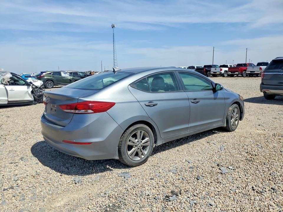 2017 Hyundai Elantra მანქანა იყიდება აუქციონზე, vin: KMHD84LF9HU410006, აუქციონის ნომერი: 57236416