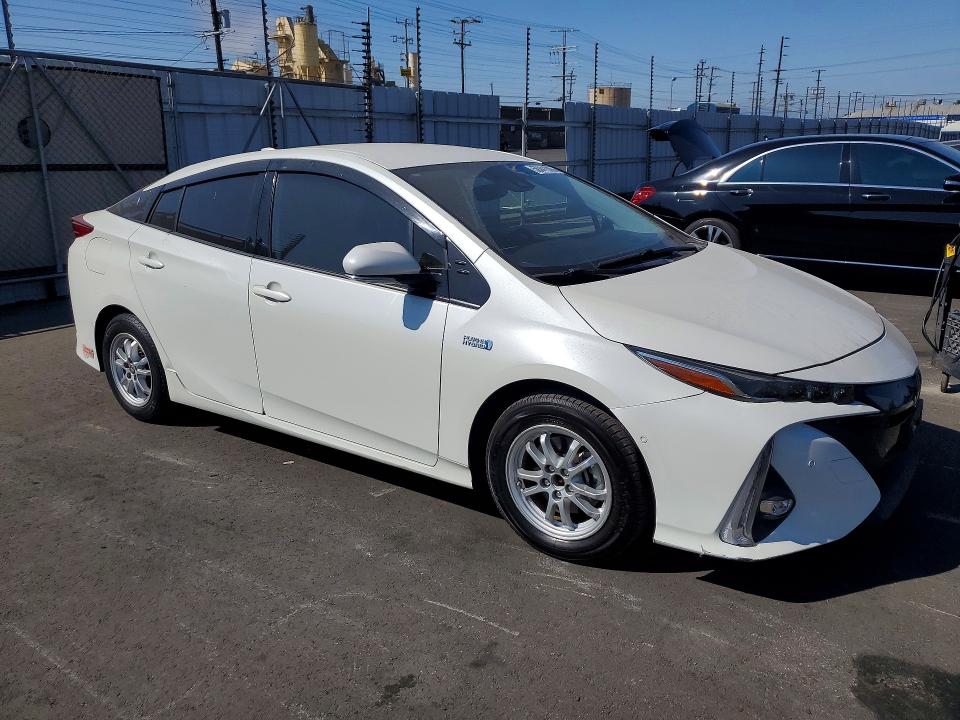 58441066 :رقم المزاد ، JTDKARFPXL3135570 vin ، 2020 Toyota Prius Prime مزاد بيع