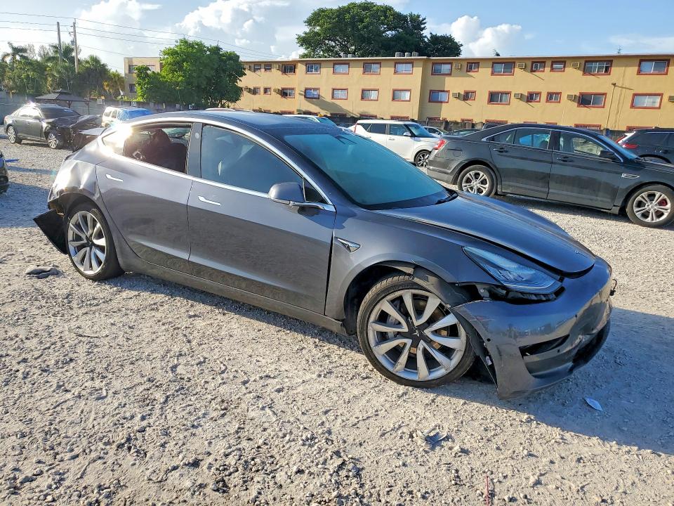 Продажа на аукционе авто 2019 Tesla Model 3, vin: 5YJ3E1EB5KF433817, номер лота: 58810006
