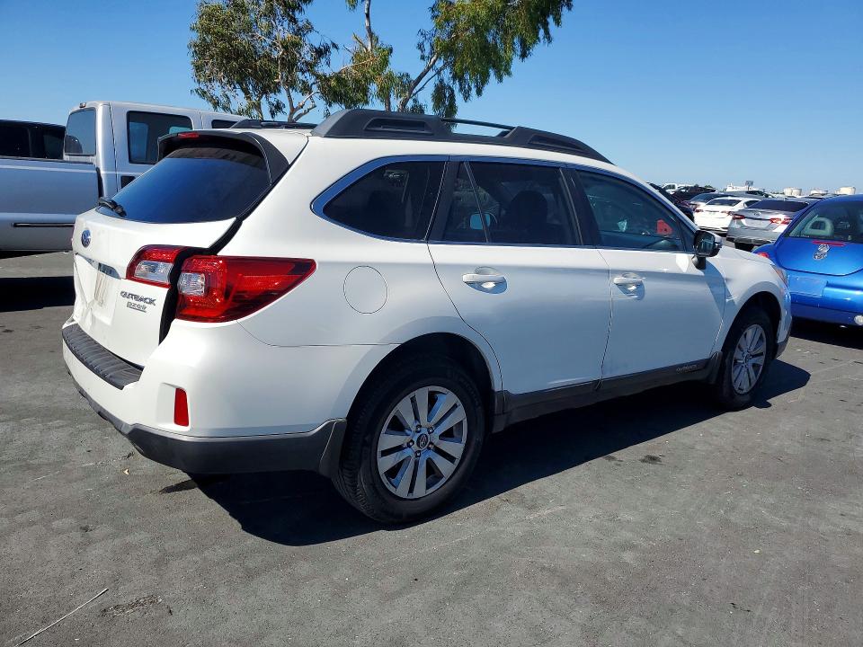 2015 Subaru Outback მანქანა იყიდება აუქციონზე, vin: 4S4BSAFC2F3279142, აუქციონის ნომერი: 58770016