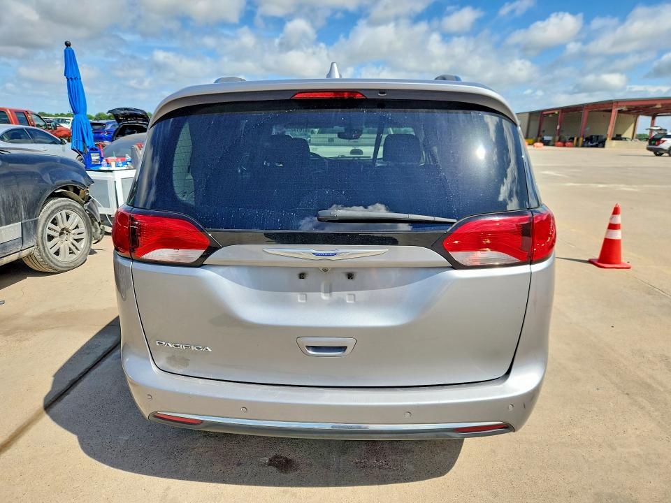 Продажа на аукционе авто 2018 Chrysler Pacifica, vin: 2C4RC1EG1JR350433, номер лота: 57019236