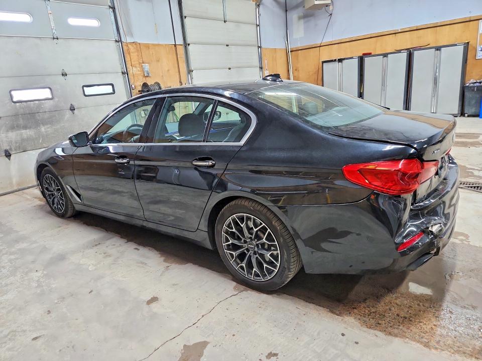 55790026 :رقم المزاد ، WBAJE7C39HG479006 vin ، 2017 Bmw 540 مزاد بيع